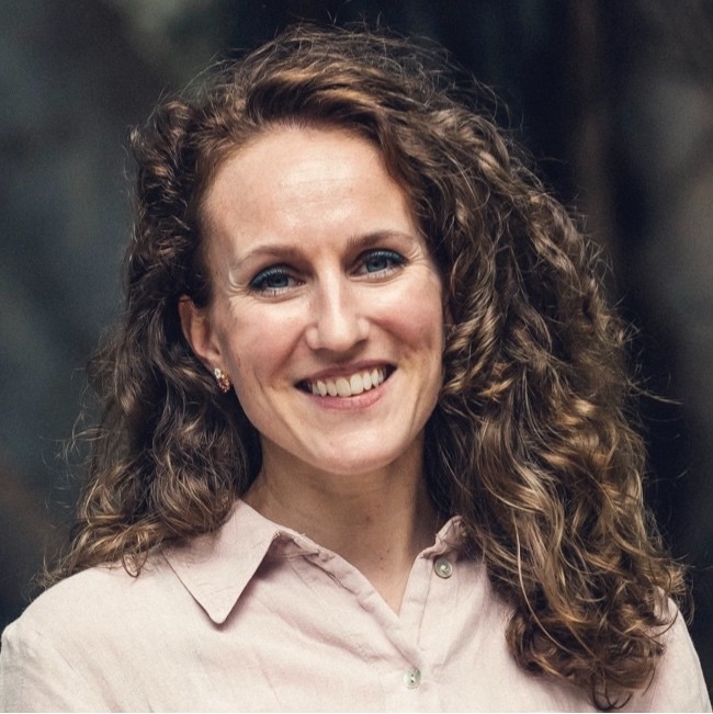 Dr. Gisela Slaats